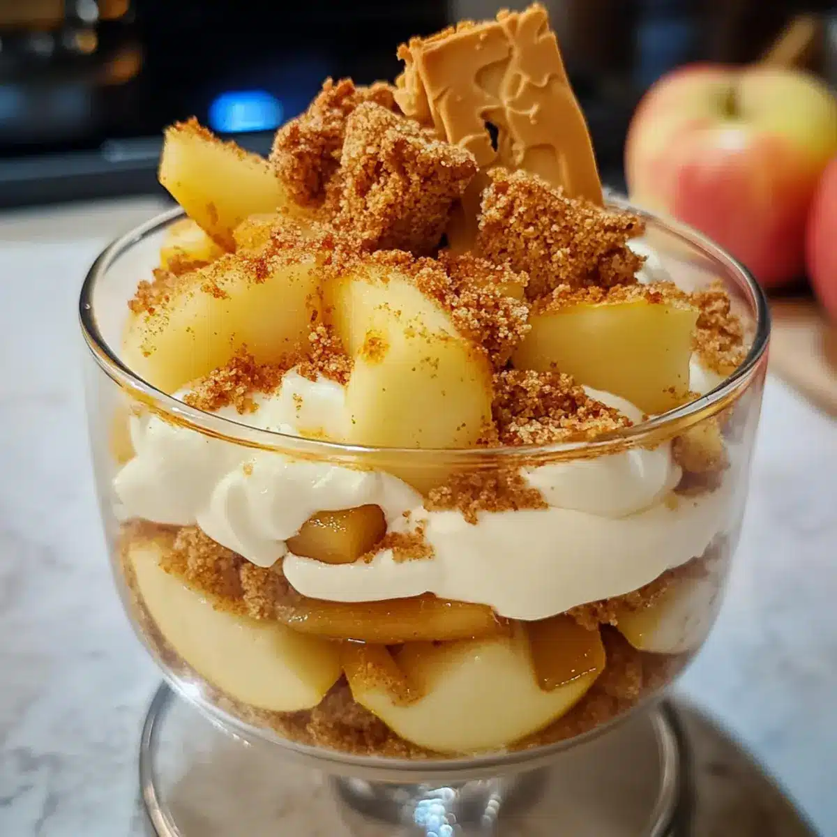 Bratapfel-Dessert mit Spekulatius