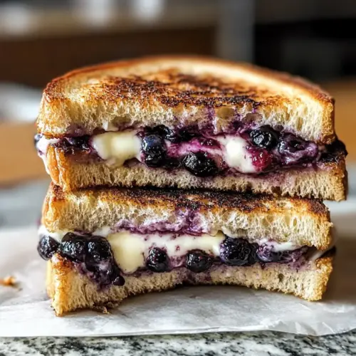 Blaubeer-Gegrillter Käse