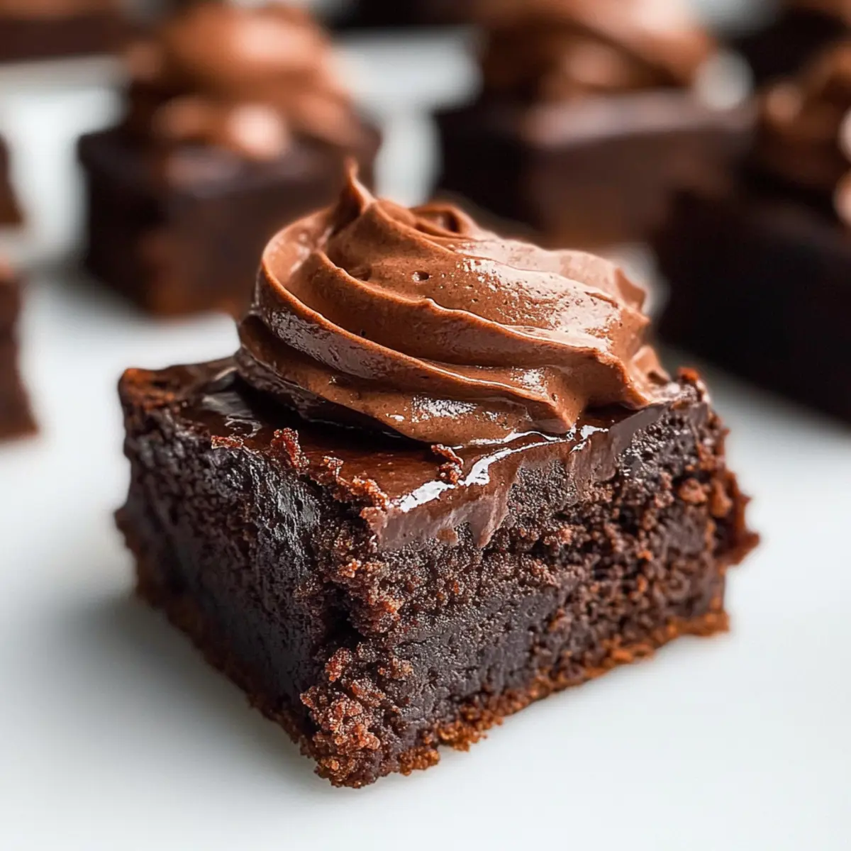 Brownie Bisse mit geschlagener Schokoladen-Ganache
